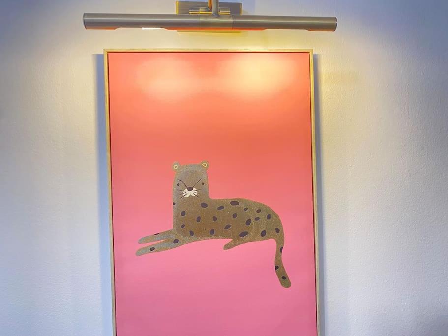 The Spotted Cat… London! Apartment Bagian luar foto